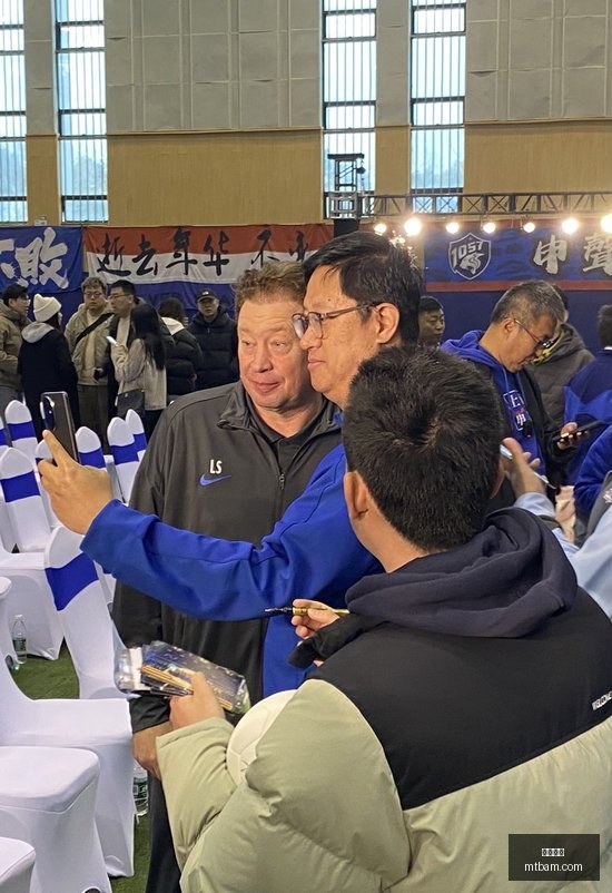中超裁判,塔基执裁海,牛大战三镇,米乐体育,米乐平台,体育赛事,米乐娱乐,体育竞猜